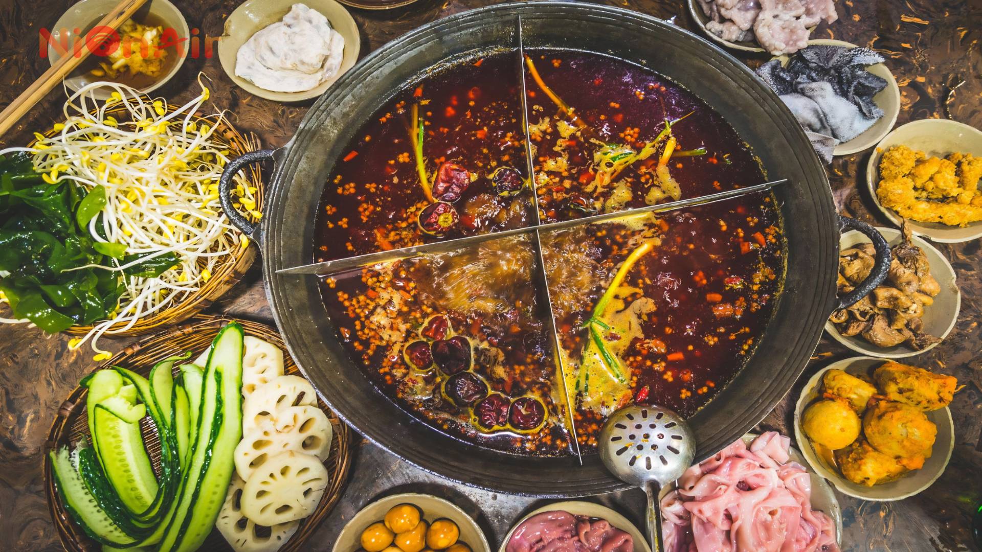 Lẩu cay Tứ Xuyên Trung Quốc - Món ăn trứ danh của người Trung Hoa